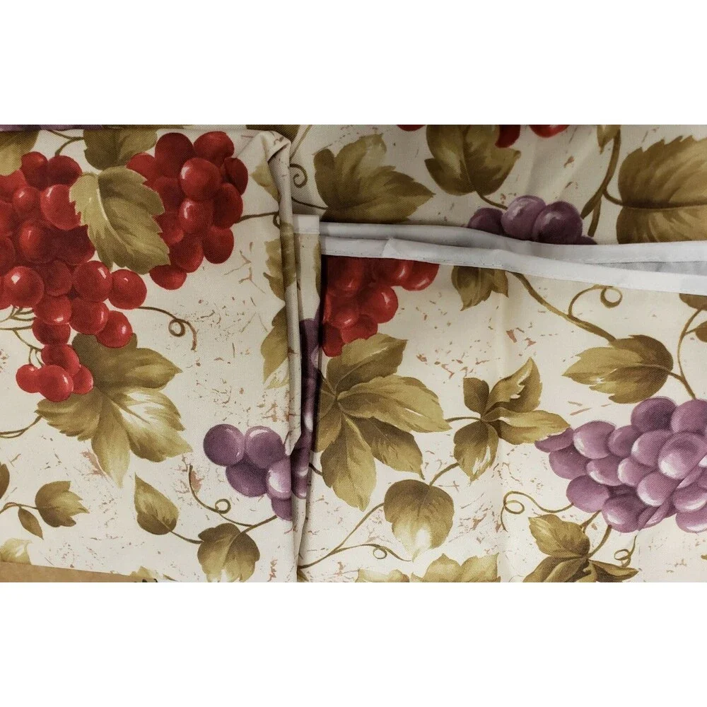 1 Printed Fabric Tablecloth, 60
